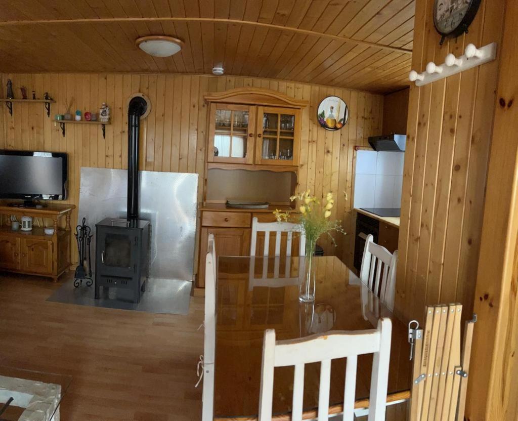 Cabana De Madera Especial Y Acogedora Cardenete Zewnętrze zdjęcie